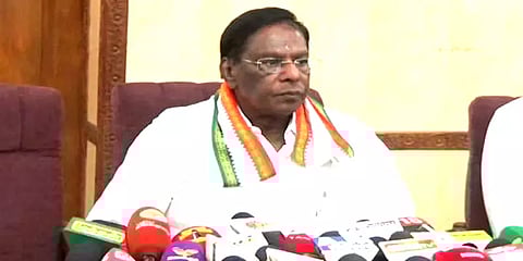 புரோக்கர்கள் நிறைந்த அரசாக இருக்கிறது புதுச்சேரி அரசு - நாராயணசாமி குற்றச்சாட்டு