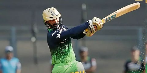 '6..6.6..4' டெத் ஓவரில் சிக்ஸர் மழை! ‘ஹிட்டர்’ என்பதை மீண்டும் நிரூபித்த தினேஷ் கார்த்திக்