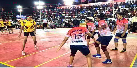 தென்னிந்திய அளவிலான கபடி போட்டி: பெண்கள் பிரிவில் தமிழக அணி முதலிடம்