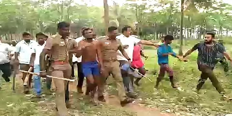 கோவை: மது போதையில் பொதுமக்களை துரத்தித் துரத்தி வெட்டிய 5 இளைஞர்கள் கைது