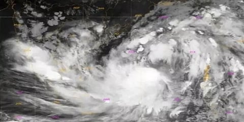 திசை மாறும் அசானி புயல் - 5 மாவட்டங்களில் கனமழை பெய்ய வாய்ப்பு