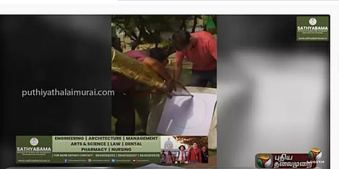 15 அடி நீளமும், 37 கிலோ எடை.. உலகிலேயே பெரிய பால்பாய்ன்ட் பேனா உருவாக்கி சாதனை