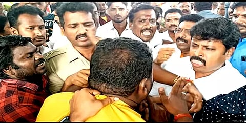 மதுரை: அனுமதியின்றி பேனர்- பாஜகவினர் மீது வழக்கு