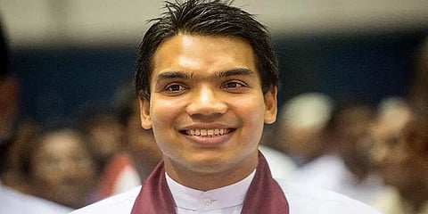 "நானும் எனது தந்தையும் எந்த நாட்டிற்கும் ஓடிப்போகவில்லை" - ராஜபக்ச மகன் அறிவிப்பு