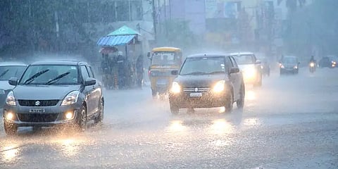 15 மாவட்டங்களில் இடி மின்னலுடன் கூடிய மழைக்கு வாய்ப்பு - வானிலை ஆய்வு மையம்