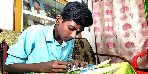 'திருக்குறளை தேசிய நூலாக அறிவிக்க வேண்டும்'- வள்ளுவர் படங்களை வரைந்து மாணவன் சாதனை