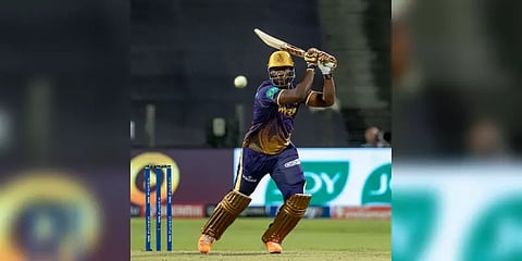 கடைசி ஓவரில் இப்படியா? தப்புக்கணக்கு போட்ட வில்லியம்சன்.. ருத்ர தாண்டவம் ஆடிய ரஸல் !