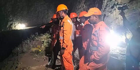 நெல்லை கல்குவாரி விபத்து: பெரும் போராட்டத்துக்குப் பின் 4-வது நபர் சடலமாக மீட்பு