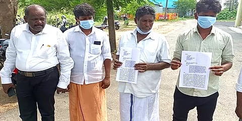 சாராயம் விற்கச் சொல்லி வற்புறுத்துகிறார்கள்: பெரம்பூர் போலீசார் மீது புகார்