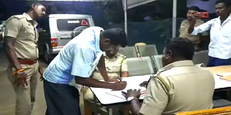 சீட்டாட வரவழைத்து கொள்ளை முயற்சி: 7 பேரை சுற்றிவளைத்து கைது செய்த போலீசார்