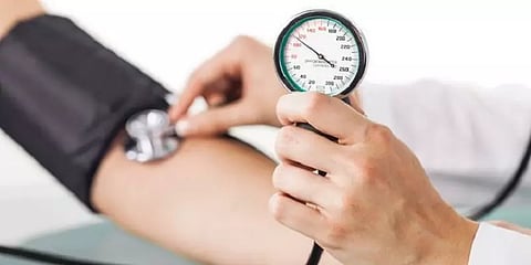 உலக உயர் ரத்த அழுத்த தினம் - High BP நோயாளிகள் கட்டாயம் தவிர்க்கவேண்டிய உணவுகள்!