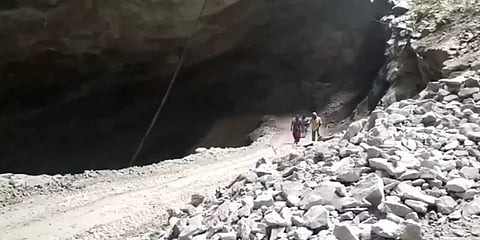 நாமக்கல்லில் 6 ஆண்டுகளாக சட்டவிரோதமாக இயங்கிய கல்குவாரிக்கு சீல் - இருவர் கைது