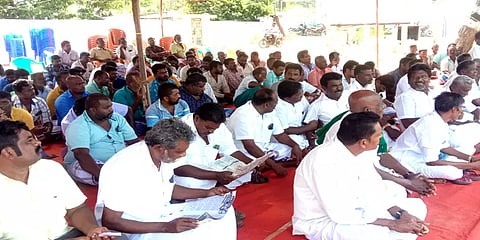 இலங்கை கடற்படை பறிமுதல் செய்த படகுகளை மீட்டுத் தாருங்கள்: மீனவர்கள் உண்ணாவிரதம்