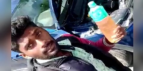 தண்ணீர் கலந்த பெட்ரோல்: பாதியிலேயே நின்ற கார் - வாகன ஓட்டியின் வேதனை வீடியோ!