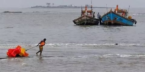 லட்சத்தீவு அருகே நடுக்கடலில் பிடிபட்ட 218 கிலோ ஹெராயின் போதைப்பொருள்! பின்னணி என்ன?