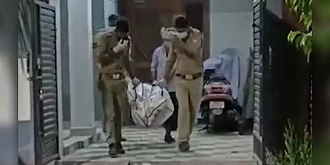 லக்னோவில் 10 நாட்களுக்கும் மேலாக தாயின் சடலத்துடன் வசித்த மகள்! என்ன காரணம்?