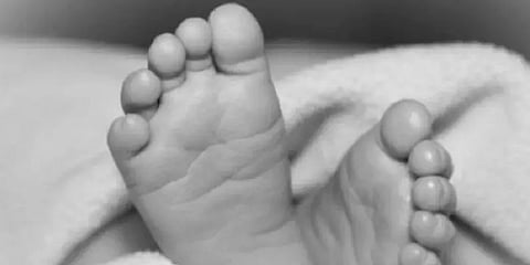 கடலூர்: பெயிண்டிங் தின்னரை குடித்த 10 மாத குழந்தை பரிதாபமாக உயிரிழப்பு