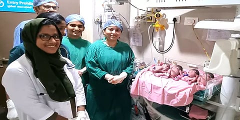 2 பெண்.. 2 ஆண்.. கர்நாடகா பெண்ணிற்கு ஒரே பிரசவத்தில் பிறந்த 4 குழந்தைகள்!