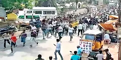 ஆந்திரா: புதிய மாவட்டத்திற்கு அம்பேத்கர் பெயரை வைப்பதா? கலவரத்தால் 144 தடை