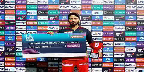 புல்லரிக்க வைத்த சதம்; ஆர்சிபியை எலிமினேட்டர் கண்டத்திலிருந்து காப்பாற்றிய ரஜத் பட்டிதர்!