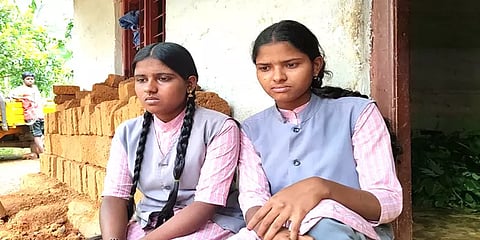 நீலகிரி: காட்டு யானை அச்சத்தால் தேர்வு எழுத முடியாமல் வீட்டில் முடங்கிய மாணவிகள்!