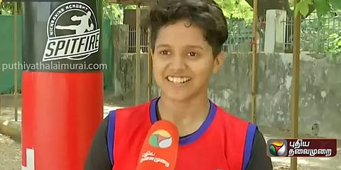 தொடங்கியதோ உடல் எடையைக் குறைக்க! குத்துச்சண்டையில் சாதனை நடைபோடும் பள்ளி மாணவி!