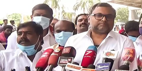 ”என் தந்தையின் கேள்விக்கு பதிலளிக்க முடியாமல் என் மீது ரெய்டு” - கார்த்தி சிதம்பரம்