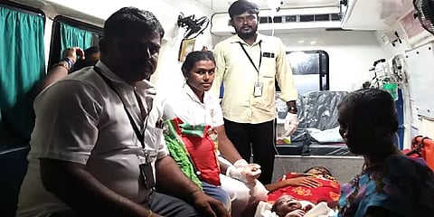 புதுக்கோட்டை: கர்ப்பிணிக்கு 108 ஆம்புலன்ஸில் பிறந்த ஆண் குழந்தை