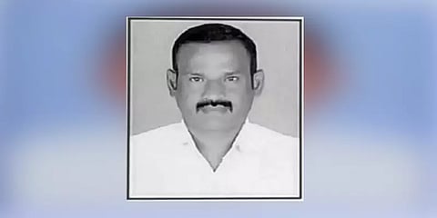 பாஜக பிரமுகர் ஓட்டிவந்த கார் மோதி விபத்து: துணை வட்டார வளர்ச்சி அலுவலர் பலி