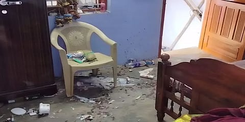 நெல்லை: வீட்டில் நாட்டு வெடிகுண்டு தயாரிப்பு: திமுக பிரமுகரின் தம்பி படுகாயம்