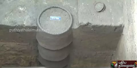 கீழடி அகழாய்வில் கண்டெடுக்கப்பட்ட கலைநயம் மிக்க உறைகிணறு