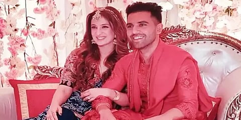 கோலாகலமாக நடந்த தீபக் சாஹர் - ஜெயா திருமணம்