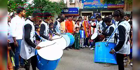 ஆசியக் கோப்பை ஹாக்கி: சிறப்பாக விளையாடிய தமிழக வீரர்களுக்கு மேளதாளம் முழங்க வரவேற்பு!