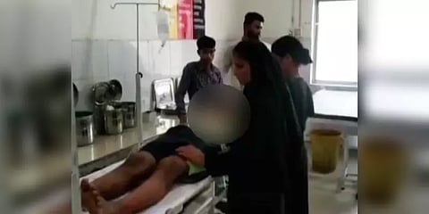 உ.பி: மாடு திருடிய வழக்கு! இளைஞருக்கு எலக்ட்ரிக் ஷாக் கொடுத்து விசாரணை நடத்திய காவலர்கள்!