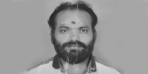 தூத்துக்குடி: வீட்டின் வெளியே படுத்திருந்த லாரி டிரைவர் கழுத்தறுத்துக் கொலை