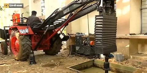 கழிவுநீர் தொட்டிகளை சுத்தம் செய்யும் ரோபோட்டிக் இயந்திரம்.. அசத்திய ஐஐடி மாணவர்கள்!