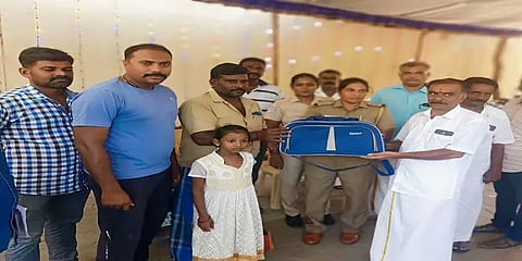 கண்ணீருடன் நின்ற மணப்பெண்ணின் பெற்றோர்.. நகைப்பையுடன் வந்த ஆட்டோ ஓட்டுநர்!