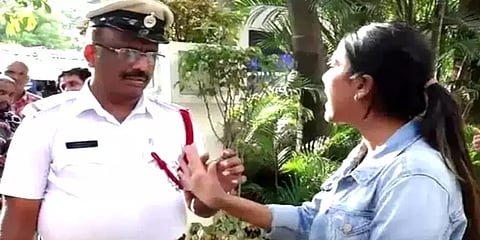 சிக்னலில் நிற்காமல் சென்ற பாஜக எம்எல்ஏ மகள் - போலீசாருடன் வாக்குவாதம்