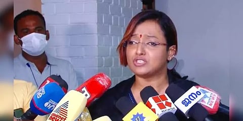 தங்கக் கடத்தல் வழக்கு: “என்னை கொன்றுவிடுங்கள்” - ஸ்வப்னா சுரேஷ் கண்ணீர் பேட்டி!