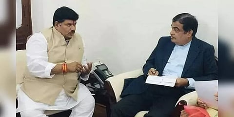 பாஜக எம்பி ஒரு கிலோ எடையை குறைத்தால் ரூ.1000 கோடி தொகுதி நிதி வழங்குவேன் - நிதின் கட்கரி