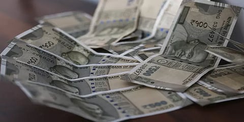 டாலருக்கு நிகரான இந்திய ரூபாயின் மதிப்பு 78.04 - ஏன் இந்த வரலாறு காணாத வீழ்ச்சி?