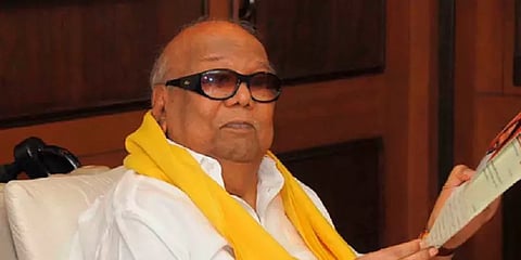 திருவண்ணாமலையில் முன்னாள் முதல்வர் கருணாநிதி சிலை அமைக்க தடையில்லை - நீதிமன்றம்