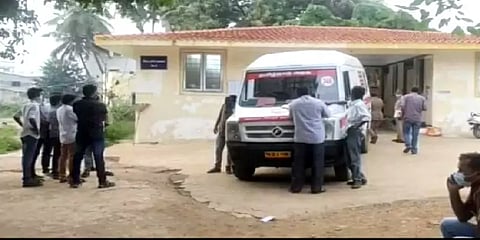 ’எனக்கு வாழப் பிடிக்கவில்லை.. லவ் யூ அம்மா’ - ரயில் முன் பாய்ந்த மாணவனின் உருக்கமான கடிதம்