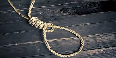 கொலை குற்றவாளிக்கு தூக்கு தண்டனை நிறைவேற்ற அனுமதி கோரி மனு