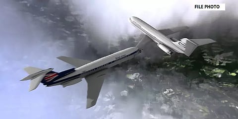 35,000 அடி உயரத்தில் மோத இருந்த விமானங்கள்... விமானியின் சாதுரியத்தால் பிழைத்த உயிர்கள்!