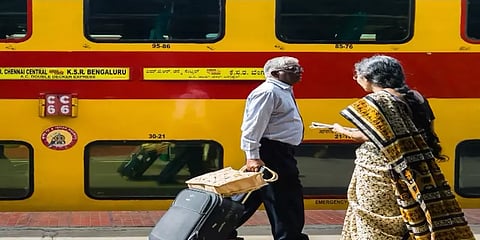 FACT CHECK : ஜூலை 1 முதல் ரயில் டிக்கெட் பெற மூத்த குடிமக்களுக்கு மீண்டும் சலுகையா?