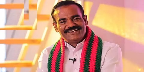 சசிகலாவைவை தொடர்ந்து ஓபிஎஸ்ஸையும் நீக்க முயற்சி - ஈபிஎஸ் மீது தனியரசு பகீர் குற்றச்சாட்டு