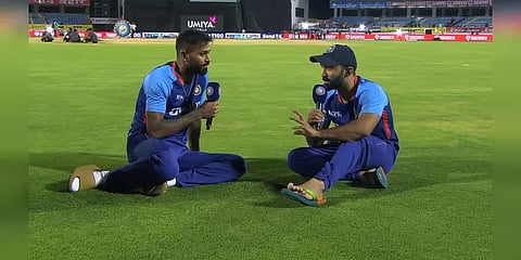 நீங்கள் அனைவருக்கும் முன்மாதிரி - தினேஷ் கார்த்திக்கை புகழ்ந்து தள்ளிய ஹர்திக் பாண்டியா