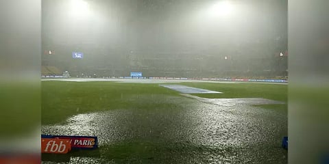 வில்லனாக வந்த மழை! கைவிடப்பட்ட கடைசி டி20 போட்டி! சமனில் முடிந்த தென் ஆப்பிரிக்க தொடர்!