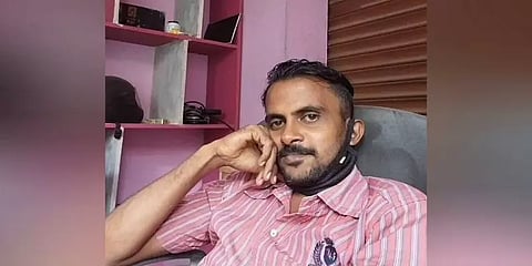 முதல்வர் குறித்து ஃபேஸ்புக்கில் அவதூறு கருத்து-ஜெராக்ஸ் கடை உரிமையாளர் மீது வழக்குப்பதிவு